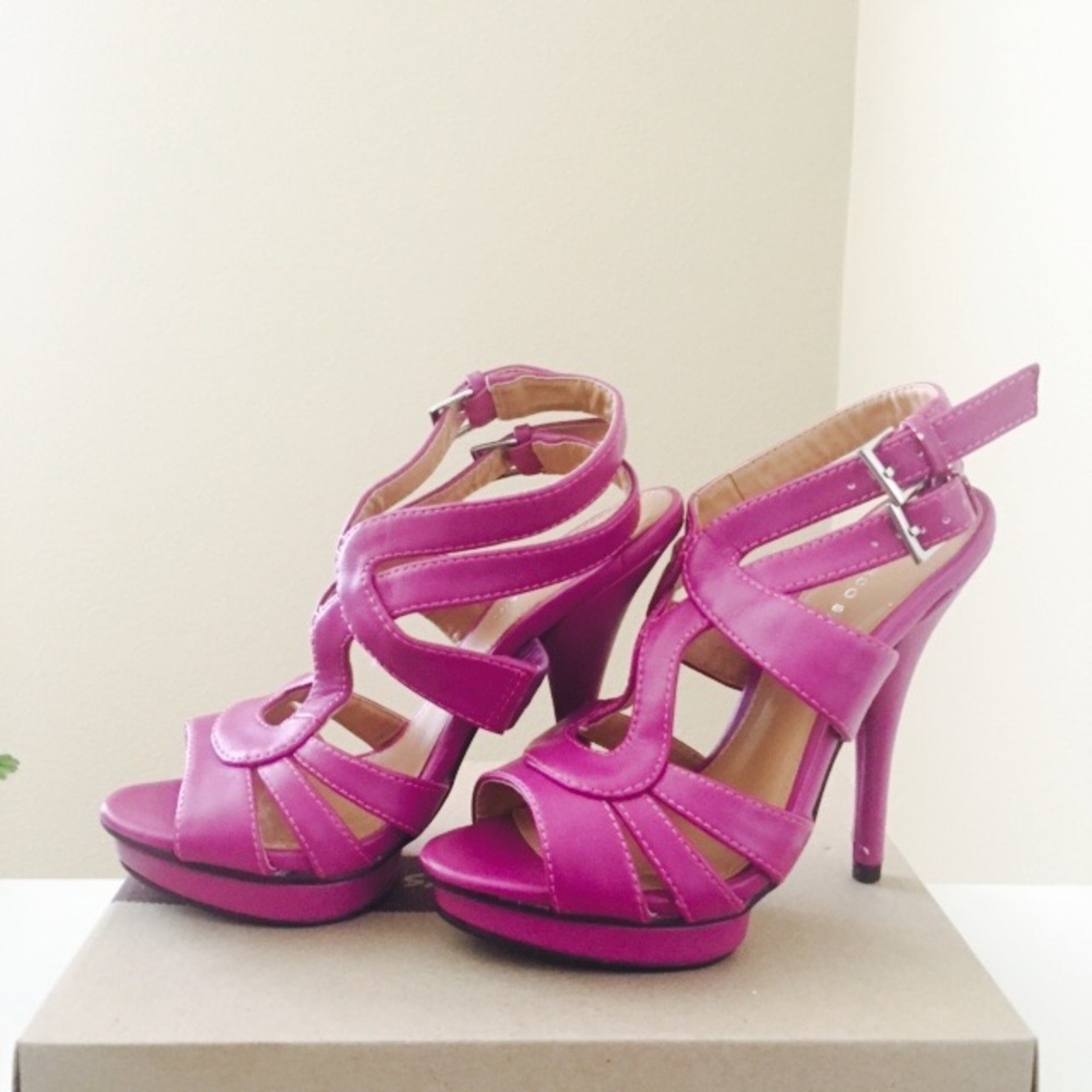 Michael Antonio high heeled sandals